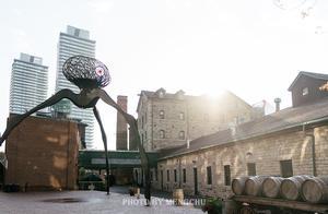 Take You to See the Most Romantic Christmas Markets in the World, Toronto Distillery District, Classic Movie Filming Locations