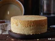 The cake made by Mr. He, if not made by a seasoned baker, tends to collapse due to differences in technique.