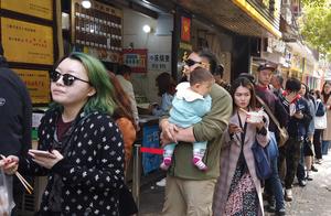 China’s ‘Breakfast Kingdom’: A Bowl of Noodles Costs Just 4 Yuan, Even the Biggest Things Need to Be Eaten