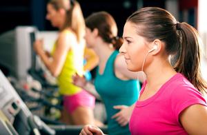 Running is tiring and slow, listening to music may help you achieve a new PB