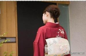 Why Do Women in Kimonos Knock on Doors at Night in Japan?
