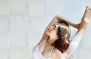 Recently Trending Yoga Girl: Every Pose is Extremely Difficult