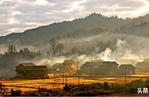Remembering the Countryside Smoke: With a Devout Heart, We Shall Sing and Dance Lightly, and Show Our Reverence