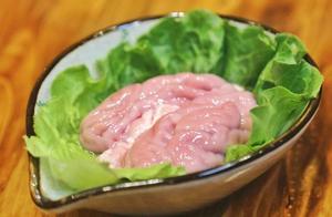 This dish nourishes qi and moistens yin, can be made at home for just 10 yuan, and is beneficial for health.