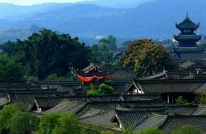 I didn't see the ancient city atmosphere in Ancient City, only seeing renovated shops.