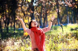 The world as seen in our eyes is merely an appearance; the voice of the heart is the true meaning of life.