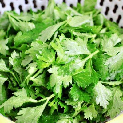 #一起加油，我要做A+健康宝贝#粉蒸芹菜叶