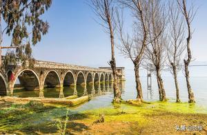 The Second Largest Freshwater Lake in Yunnan Actually Called ‘Sea’, Even More Surprisingly, There Are Trees Growing in the Lake