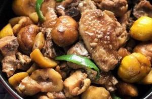 Sharing Several Dishes, All with Full Flavors, Delicious and Loved by the Whole Family