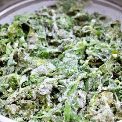 #一起加油，我要做A+健康宝贝#粉蒸芹菜叶