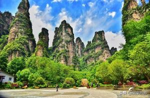 Must-Visit Attractions in Zhangjiajie National Forest Park – Take a Look!