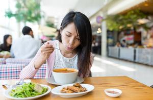 Do Smaller Dishes Help with Weight Loss?