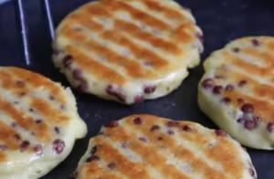 Soft and Sweet Red Bean Paste Buns - Easy to Make, No Kneading Required, One Bite Full of Fragrance