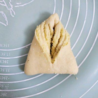 这道椰蓉面包藏着小惊喜，瞬间征服你