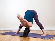 7 Simple Movements to Help You Sleep, Detox, and Look 10 Years Younger