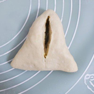 这道椰蓉面包藏着小惊喜，瞬间征服你