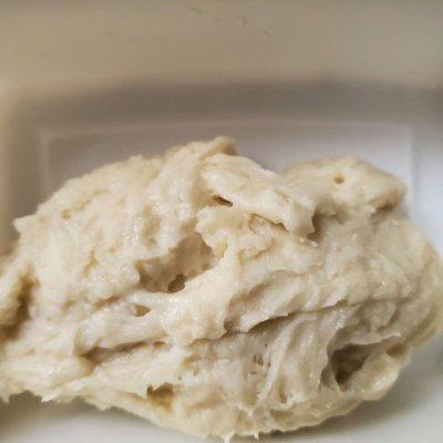 这道椰蓉面包藏着小惊喜，瞬间征服你