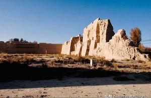 Lost Great Walls of Jiayuguan: Exploring the Secrets of the Wild Ma Wan Wall Site