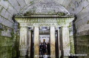 The Tombs of the Qianlong and Kangxi Emperors Were All Robbed; Why is Only the Qianlong's Open to the Public?
