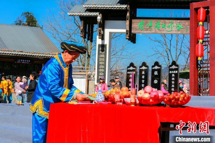 湖北五峰举行"年猪祭祀"庆丰收祈平安