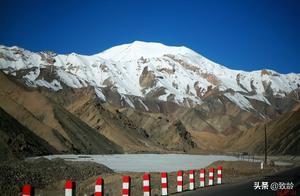 Karakoram Snowscape Emotions
