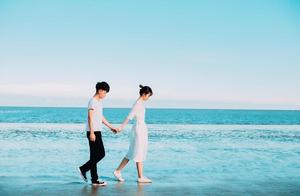 Peaceful Years, With You, Like a Flowing River of Time, Sharing with You, Even as Splendor Fades, We Grow Old Together