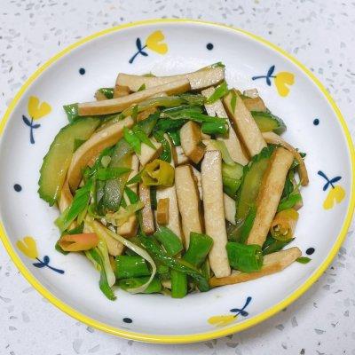 黄瓜炒豆干（下饭菜）