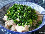 Early Spring, it's fragrant when used to make dumplings, more delicious than chives and cabbage! Worth the price, our family eats it twice a week.
