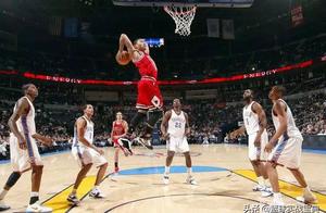 Rose's Signature Step-Back, Perfectly Avoiding Blocks – A Killer Move on the Basketball Court