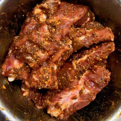 人气特色菜烤猪肋排，总有一款你所爱