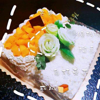 美味签到——吃过都说好的经典：榴莲芒果双拼蛋糕