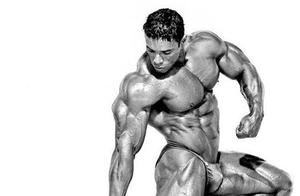 Kevin Flynn: The Master of Chest Muscles – The Secrets to Building a Prominent Chest, Hidden in Three Movements