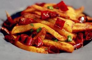 How to Make Dried-Fried Yellow Croaker, Deep-Fried Potato Sticks, and Peking-Style Marinated Eggs