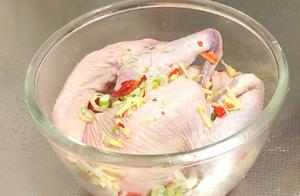 Throwing a Whole Chicken into a Rice Cooker – More Fragrant Than Braised Pork!