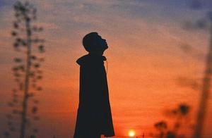 The more ‘silent’ one is in these moments, the stronger one’s inner self becomes.
