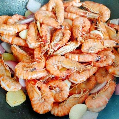 冬日里的驱寒神器：简单易学的台式三杯虾