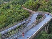 A 19-Kilometer Suspended Walkway Above the City of Fuzhou – China's First