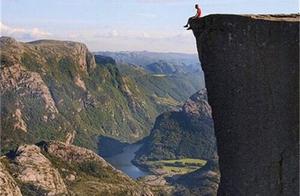 Top 9 Dangerous Attractions in the World, Including 2 Located in China