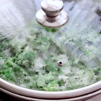 #一起加油，我要做A+健康宝贝#粉蒸芹菜叶