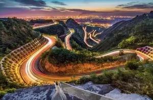 A Beautiful Winding Mountain Road Adjacent to Mount Hua!