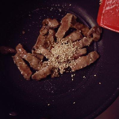 #福气年夜菜#年味十足 芝麻嫩牛炒年糕