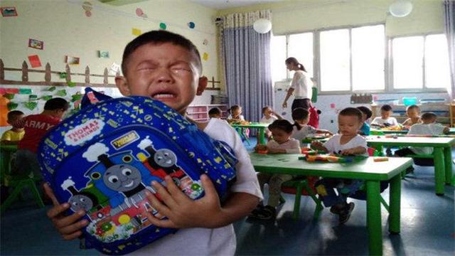你的育儿经|宝妈家长群里误发信息,发现后撤回已来不及,第二天遭幼儿园劝退