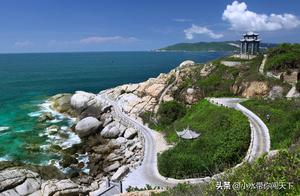 Enjoy the Scenery, Eat Seafood, and Dive – Take This Guide!