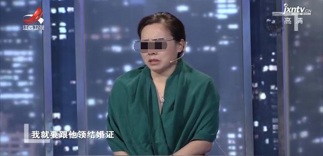 女儿硕士研究生毕业，却看上了一个摆摊的，母亲：必须和他分手