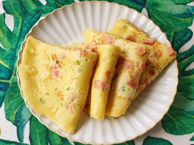 奶香鸡蛋饼，不加一滴水，面饼松软口味香甜，简简单单营养早餐