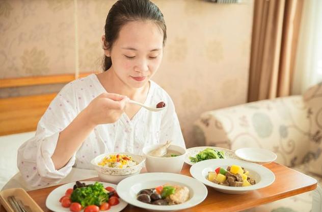 【你的育儿经】害怕月子之后落病根？“3吃3不吃”严格遵守，产妇健康身体棒