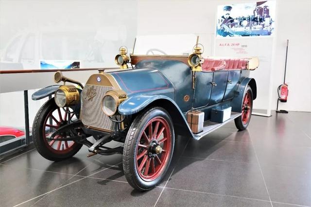 为什么国外的汽车大神总说“真正懂车的人都喜欢阿尔法·罗密欧”