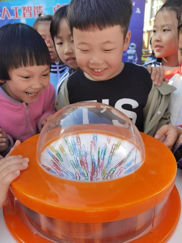 满满黑科技！晋安这所小学举行校园科技节活动