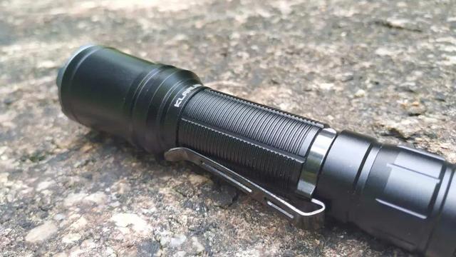 战术手电评测｜性价比之王，新兵入手体验首选