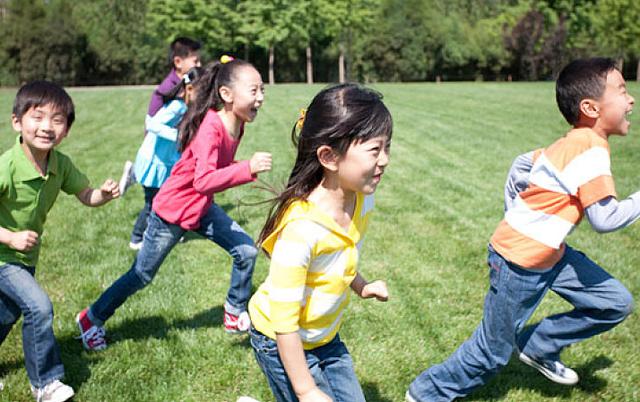 孩子性早熟是“吃”出来的？这3种食物少给娃吃，别不当真